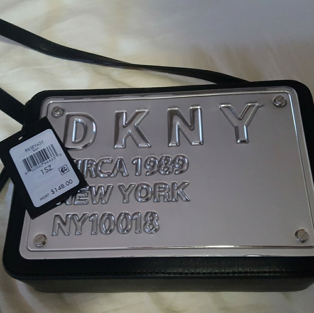 Dkny purse